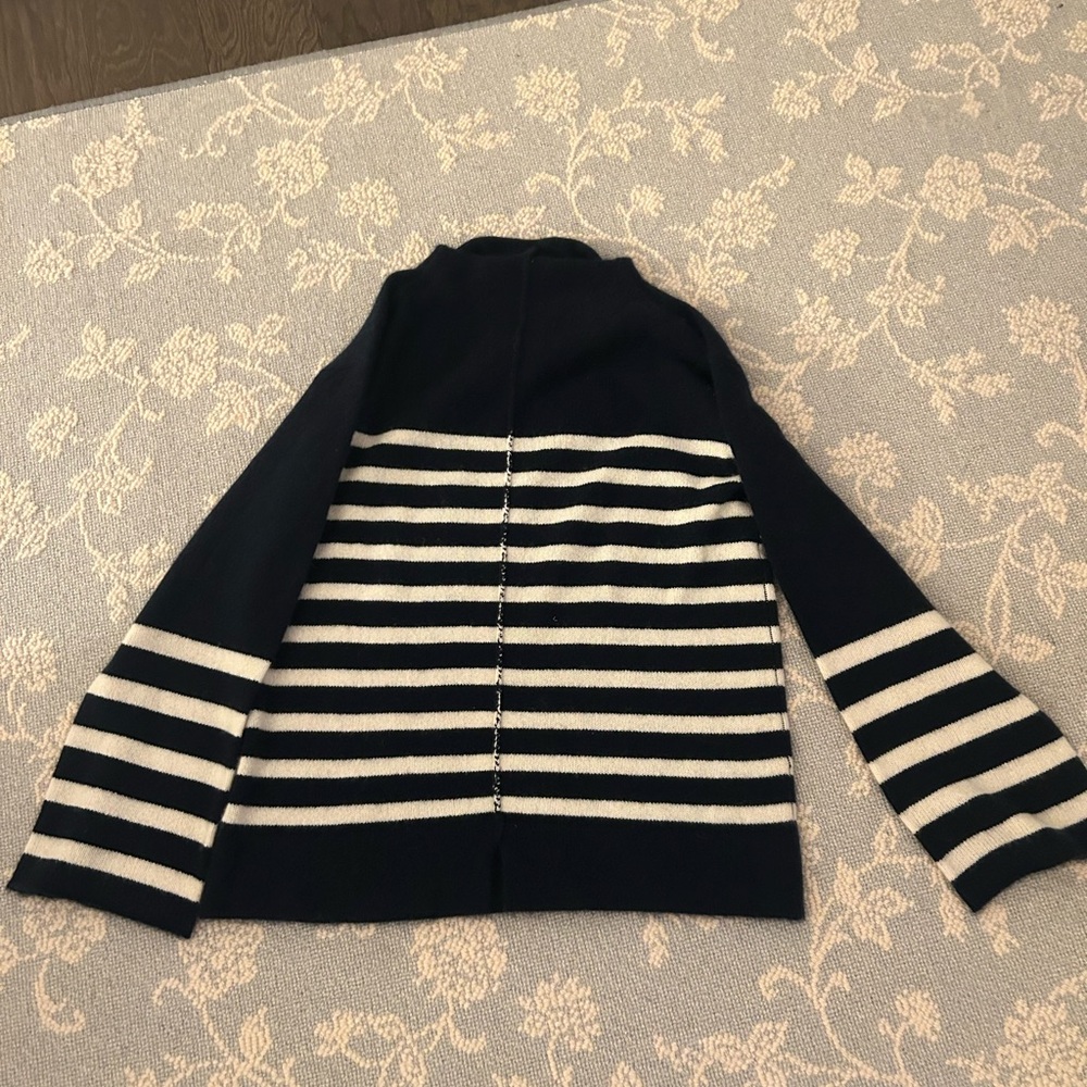Brochu Walker Iona Cashmere Sweater
navy stripe